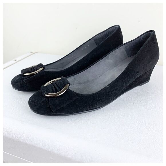 Stuart Weitzman Caring Black Suede Low Wedge Silver Ring Accent 8.5 - Picture 3 of 10